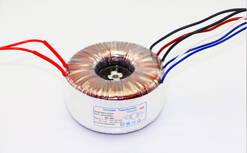 圣元電源變壓器采用屏蔽層與中孔灌脂減小噪音