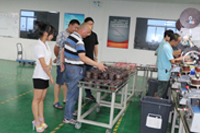 客戶實(shí)地考察圣元生產(chǎn)車(chē)間